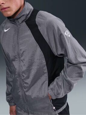 Nike Total 90 ⚽️ Gray & Black Windbreaker Repel Track Jacket
